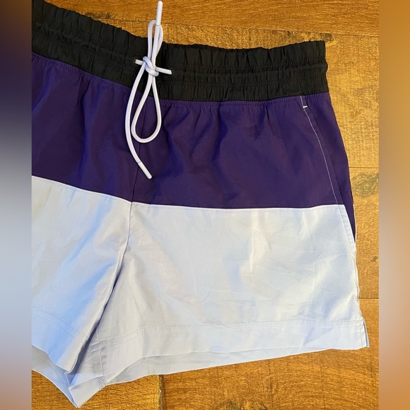 Athleta  Oahu colorblock shorts for Women
Size 10 - Picture 5 of 8